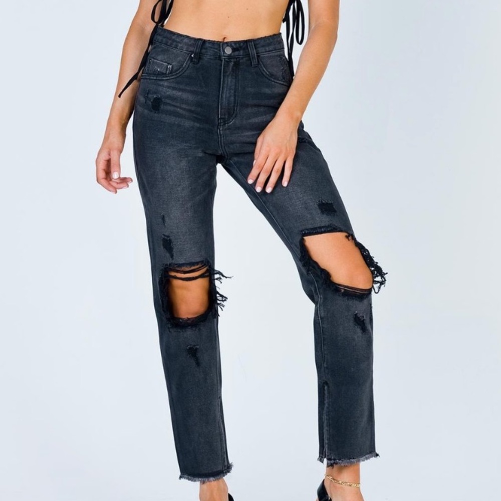 BLACK RIPPED MOM JEAN - Picture 3 of 6